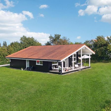 Amazing Home In Askeby With Sauna エクステリア 写真