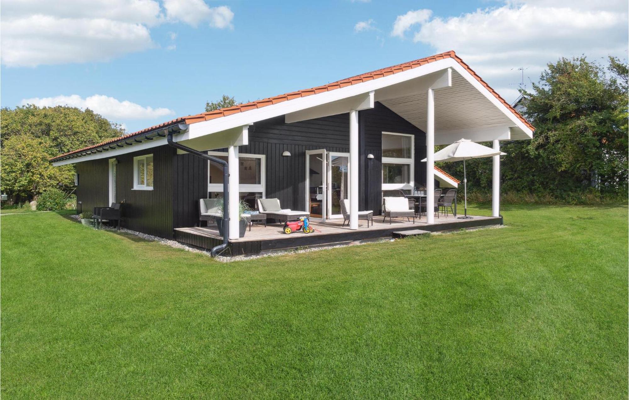 Amazing Home In Askeby With Sauna エクステリア 写真